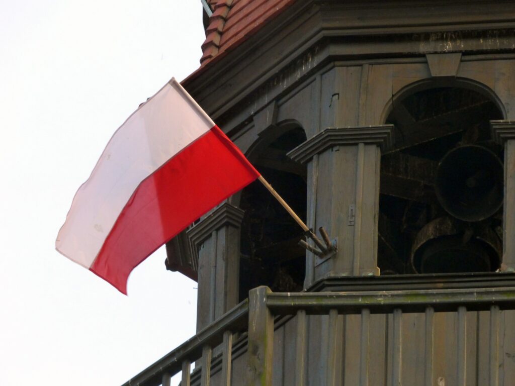 Державні символи Польщі: герб та прапор